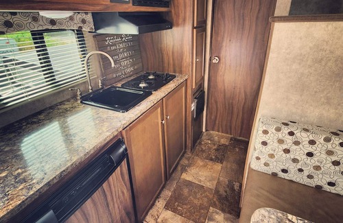 Union House | Fully stocked camper with delivery/setup to your favorite campground/cabin/event