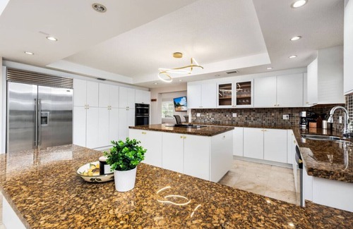 Miami Shores House | Fun and Inviting Waterfront Villa