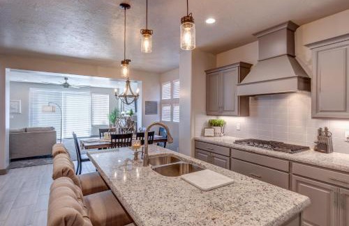 St. George Villa | Fun At The Ledges