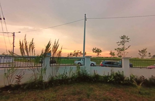 Rawang Villa | Fun Park Master King bedroom(Balcony+Private Garden+WiFi+Parking+KitchenLaundry)