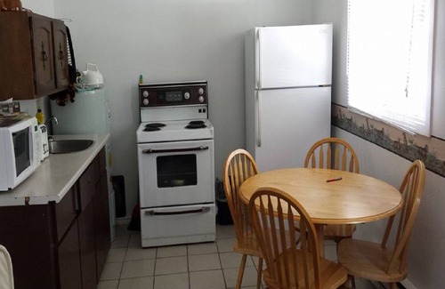 Edgetts Landing Hotel | Fundy Rocks Motel and Chocolate River Cottages