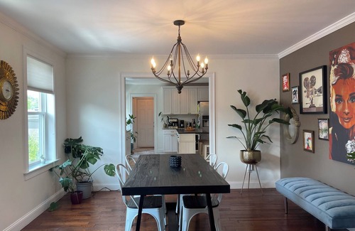 Arlington House | Funky and cozy home ! A little bit of everything for everyone.