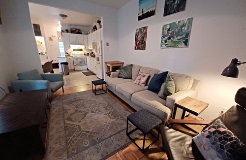 Pointe-Saint-Charles Apartment | Funky unique downtown Montreal 2-bedroom (Old Port, Griffintown)