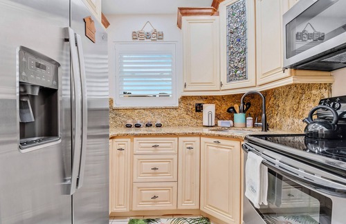 Capri Isle Apartment | Funshine Pointe Capri - Newly Renovated - Intercoastal Views