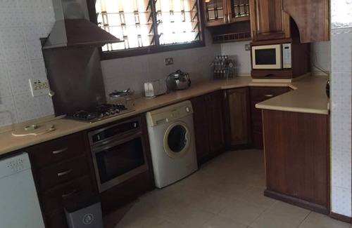 Accra House | Furnished 5 bedroom and 2 boys quarters house