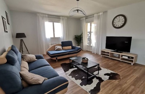 Porcieu-Amblagnieu House | Furnished gite for 8 people in idyllic, peaceful setting.