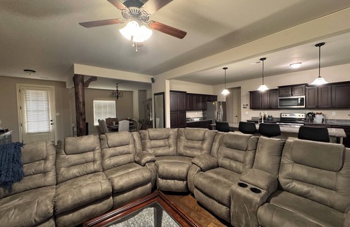 Ellendale House | Furnished Home with 4 Bedrooms and Prime Location for Nurses & Executives