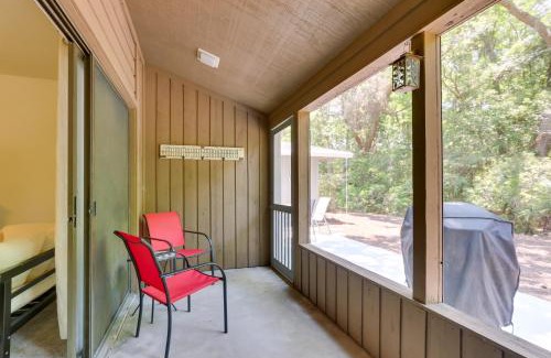 Lawton Woods House | Furnished Patio Hilton Head Island Resort Cottage