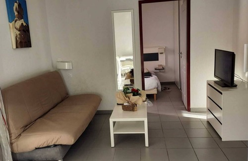 Argeles-sur-Mer Boat Rental | Furnished rental : Bright and air-conditioned 6/8-bed apartment.