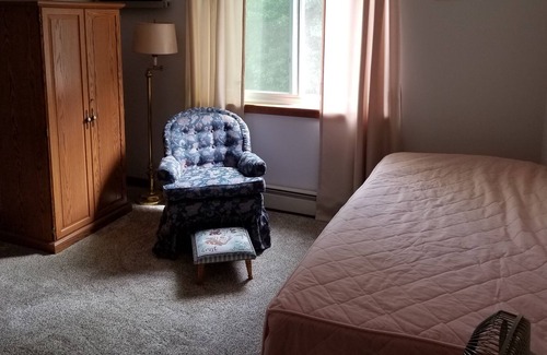 Rockville House | Furnished town-house with garage. 1 bedroom; 1 full bathroom and half bath