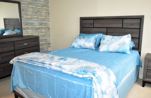 Trinity House | Furniture market, HPU, peaceful family house for vacation or business