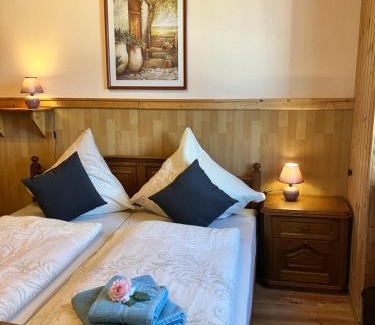 Manderscheid House | Gästehaus Zur Burggräfin