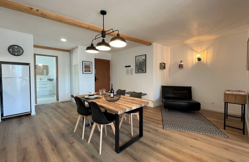 Oloron-Sainte-Marie Apartment | Gîte Ô Pyrénées Spacieux et Confortable Quartier Historique