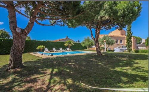 Quartier des Boucholeurs House | Gîte 3 étoiles 300m plage piscine privée grand jardin
