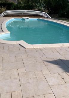 Avermes House | Gîte 3 étoiles les Gourlines avec balneo, véranda, piscine et garage