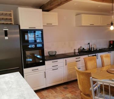 Saint-Remy-la-Varenne House | Gîte Apolise