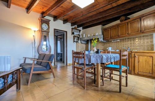 Saint-Ilpize House | Gîte au cœur du village médiéval de Saint-Ilpize - FR-1-582-93