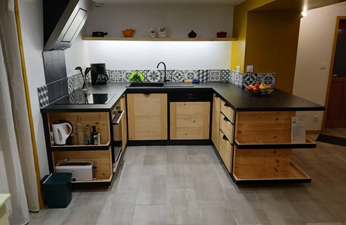 Saint-Just-la-Pendue House | Gîte "Au fil du Gand". An ideal place for families.
