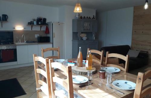 Saint-Romain-en-Jarez House | Gîte avec jardin, jeux pour enfants et terrain de boules. Idéal pour rando et VTT! - FR-1-496-286