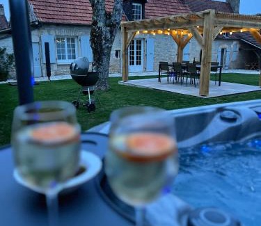 Brouchaud House | Gîte avec jacuzzi 6 personnes