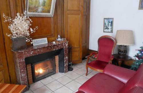 Marlhes House | Gîte charmant avec cheminée et jardin à Marlhes, proche commodités et sentiers de randonnée - FR-1-496-55