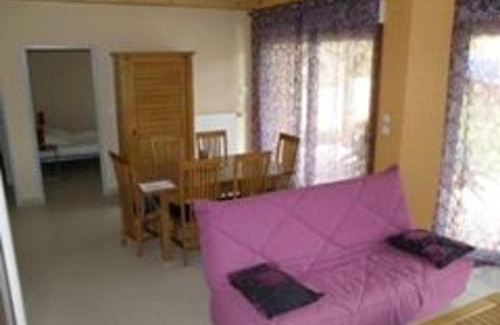 Vouecourt House | Gîte Confortable avec Terrasse et Jardin Clôturé - FR-1-611A-10