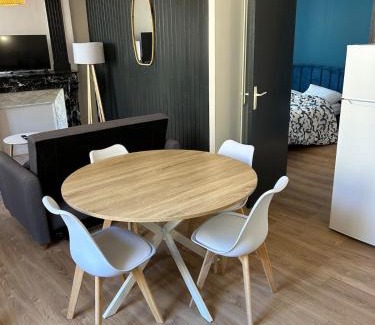 Langeac Apartment | Gîte Cosy - 35 m2 - T2 Hyper Centre - Tout équipé