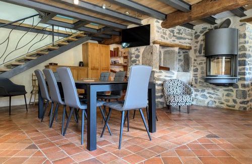 Rosieres House | Gîte d'exception avec spa, jardin paysagé et équipements haut de gamme à Blanlhac - FR-1-582-201