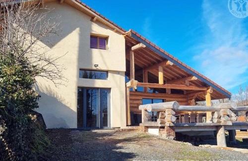 Saint-Jean-Soleymieux House | Gîte de charme avec poêle à bois, billard et terrasse dans les Monts du Forez - FR-1-496-313