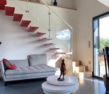 Peaugres Villa | Gîte de charme 5 étoiles pour couple avec sauna et jacuzzi extérieurs privatifs