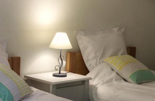 Cellieu House | Gîte de Charme avec Spa, Hammam et Vélo Électrique près du Parc du Pilat - FR-1-496-8