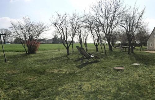 Betz-le-Chateau House | Gîte de charme du XVIIIe avec jardin, proche des châteaux et vignobles de Touraine, équipements inclus - FR-1-381-365
