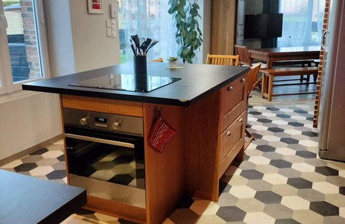 Faye-d'Anjou House | Gîte de Groupe - 14 Personnes Maison de Bourg, Rénovée