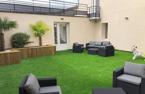 Les Chatelliers-Chateaumur House | Gîte de Groupe 35 Couchages de 950 m² Chauffés Avec Piscine et spa Intérieur