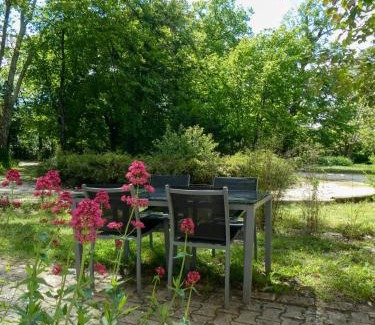 La Begude-de-Mazenc Apartment | Gîte de l'orangerie du Château de la Bégude de Mazenc
