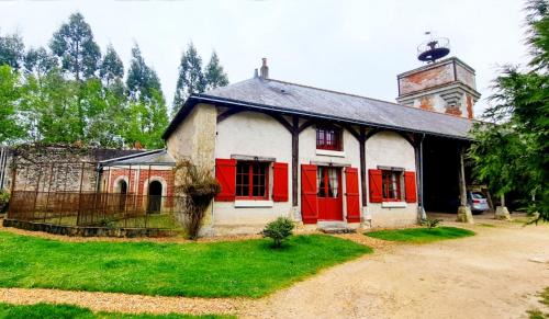 Vernou-sur-Brenne House | Gîte de l'orangerie du château de Jallanges- 11 personnes