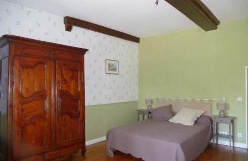 Clomot House | Gîte du Charmoy