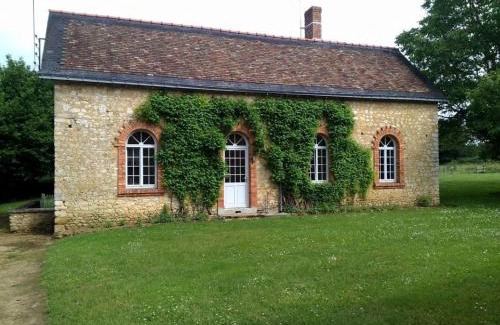 Dureil House | Gîte familial & authentique avec jardin arboré, entre Angers & Le Mans, idéal visites & détente - FR-1-410-208
