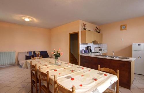 La Chambonie House | Gîte familial avec jardin clos, idéal pour randonnées et escapades nature, animaux acceptés - FR-1-496-196