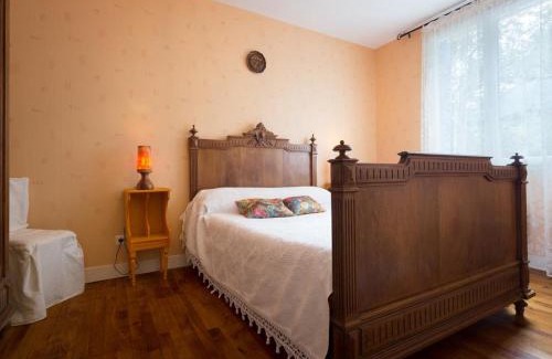 Ferrieres-sur-Sichon House | Gîte Familial et Confortable avec Jardin, Cheminée et Proximité Nature - Animaux Acceptés - FR-1-489-41