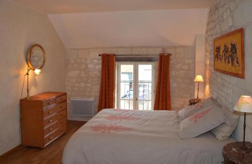 Huismes House | Gîte familial près de Chinon avec cour fermée, terrasse et équipements bébé - FR-1-381-370