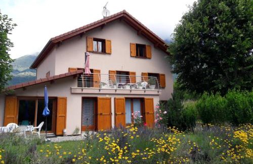 Saint-Jacques-en-Valgodemard Apartment | Gîte "Entre Champsaur et Valgodemard"