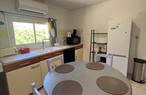 Saint-Paul-Trois-Chateaux Condo | Gîte Lavande*Clim*Terrace*Community pool
