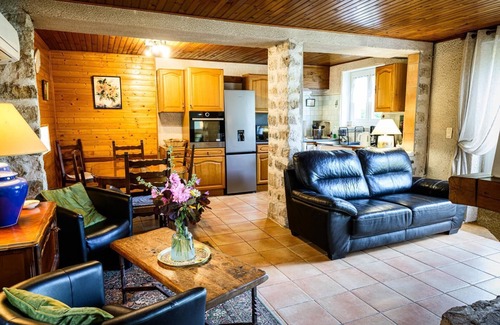 Saint-Vallier House | Gîte au jardin Le Poivre