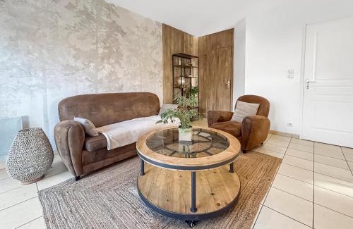 Vouille House | Gîte l'Orée des Buis, Piscine privatisable