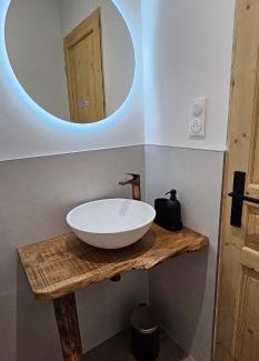 Antignac Apartment | Gîte L'Ostau 4 étoiles Les Échappées Belles