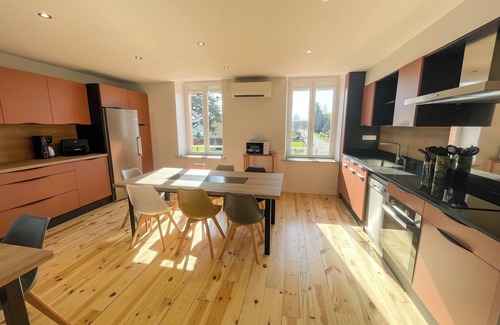 Lapte House | Gîte la Bamboche - sleeps 15, room on request