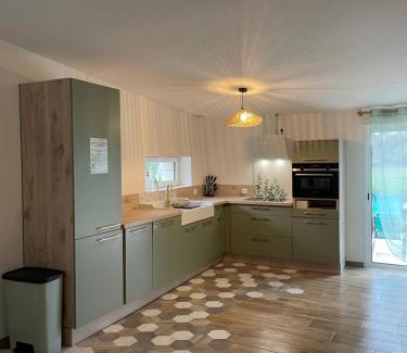 Chouze-sur-Loire House | Gîte la route des vins de Mahé