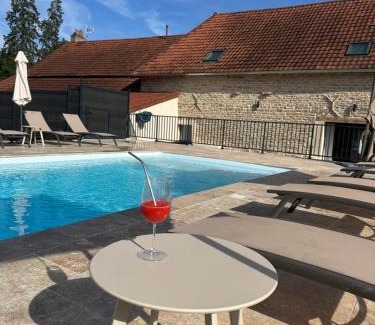 Bellenot-sous-Pouilly House | Gîte le clocher roman