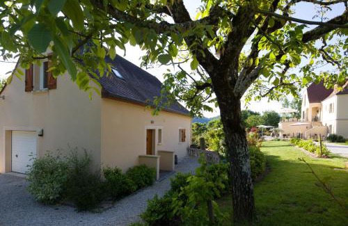 Saint-Julien-de-Lampon House | Gîte le Noyer - l'Ancien Vignoble
